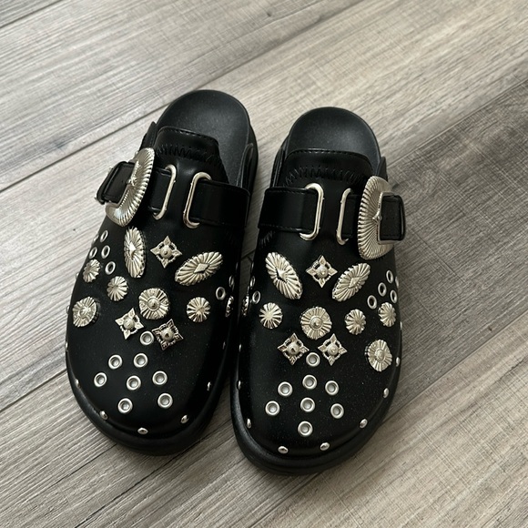 SHEIN Shoes - BRAND NEW MULES